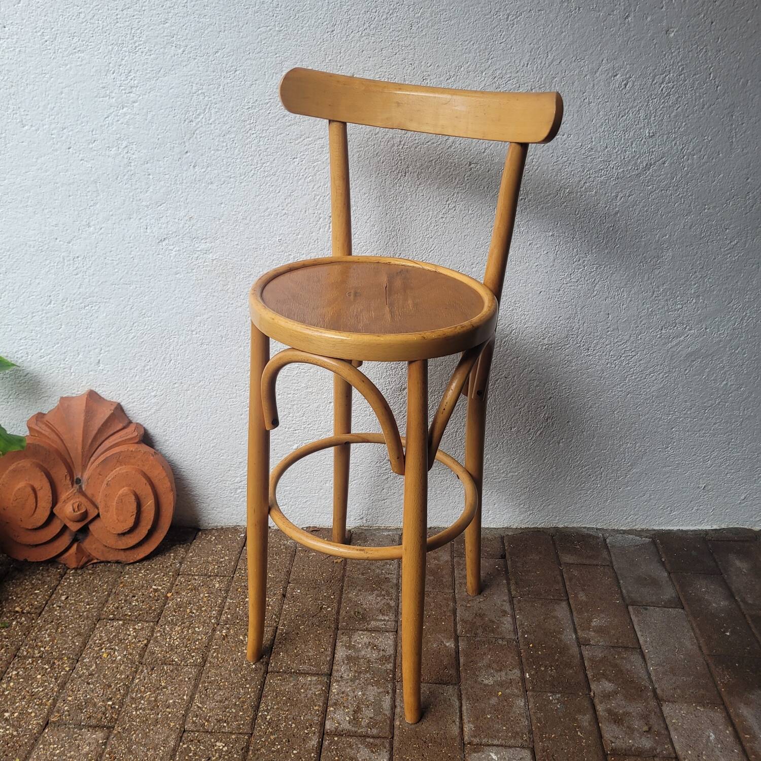 Vintage bentwood bistro high chair