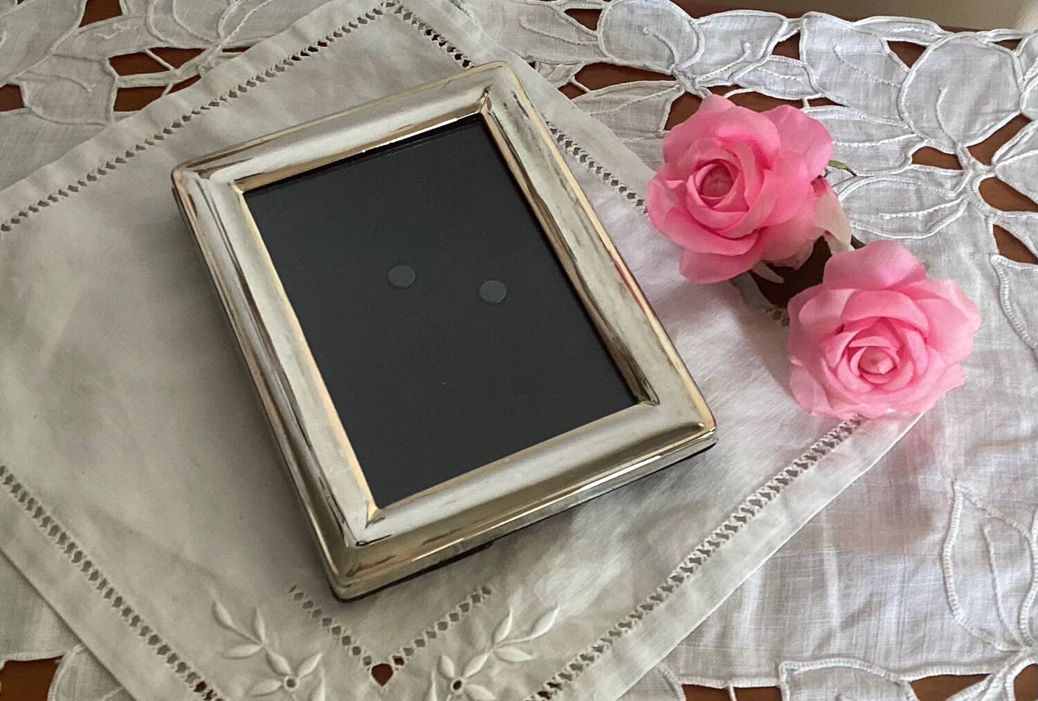 Small photo frame to stand