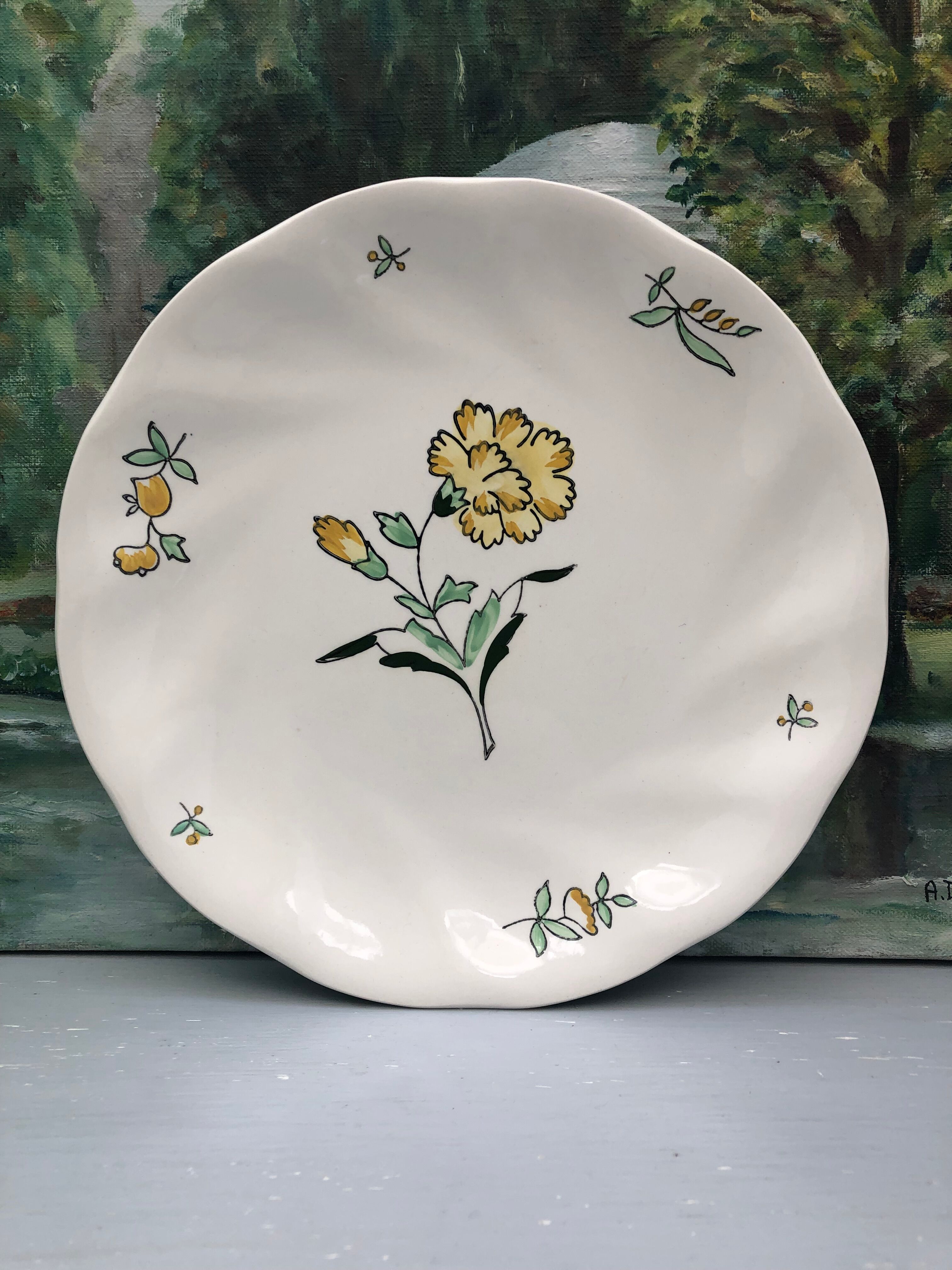 Lots of 6 flat plates model embrun, with floral motifs. Stamped Salins France