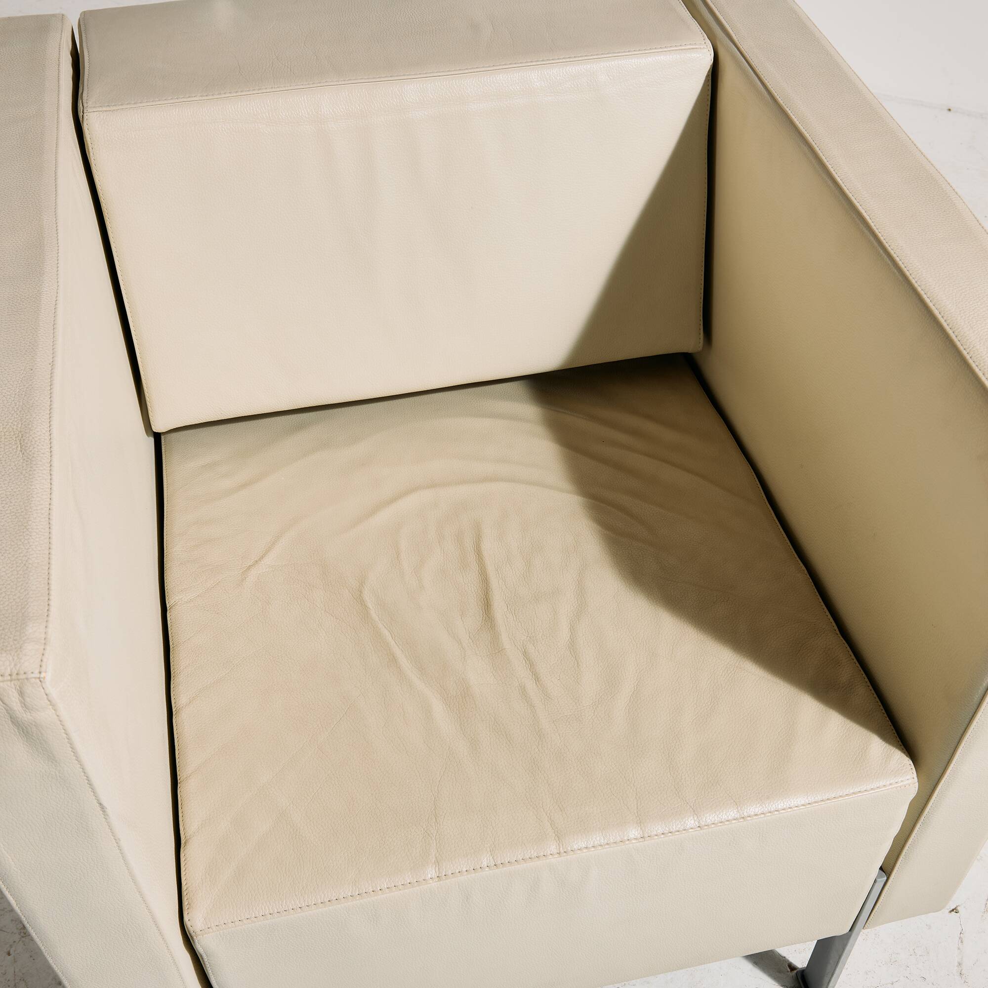 Kinnarps leather armchair