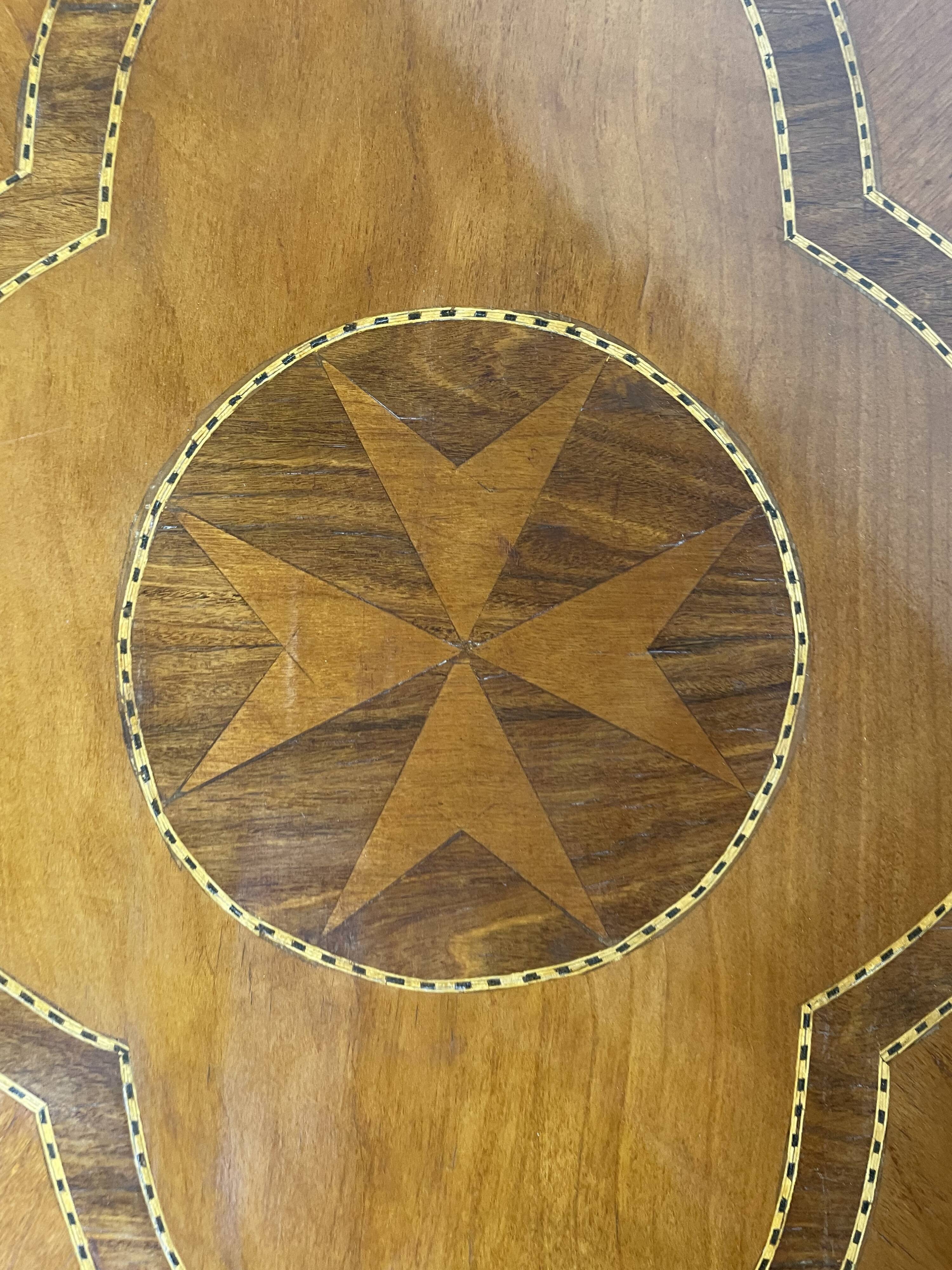 Inlaid drawer cabinet