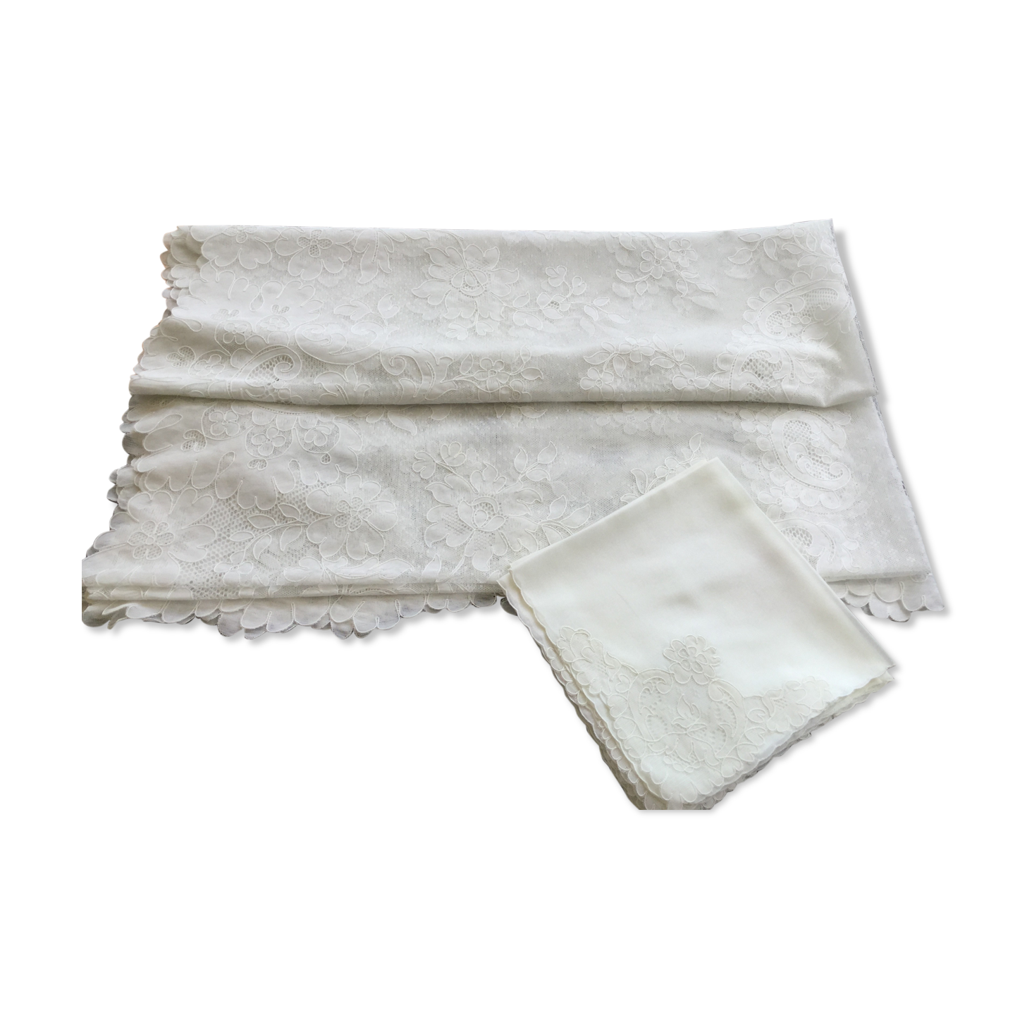 Lyon lace tablecloth prestigious brand Doguin made on crafts in Tulle