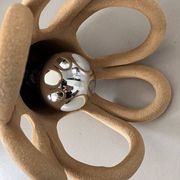 Suspension in the shape of a flower made of handcrafted ceramic, raw red stoneware mid-century.