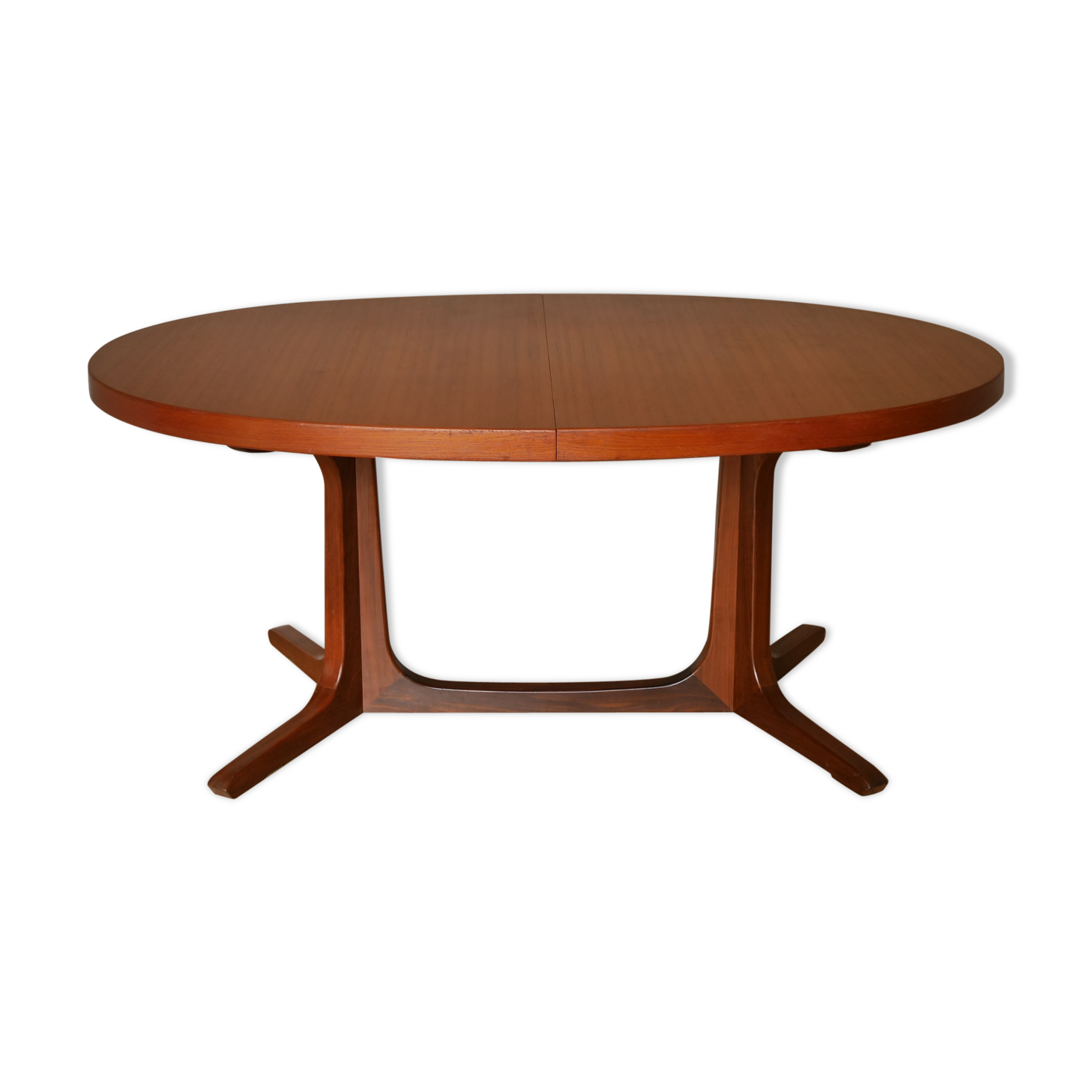 Baumann 60 years extendable oval table