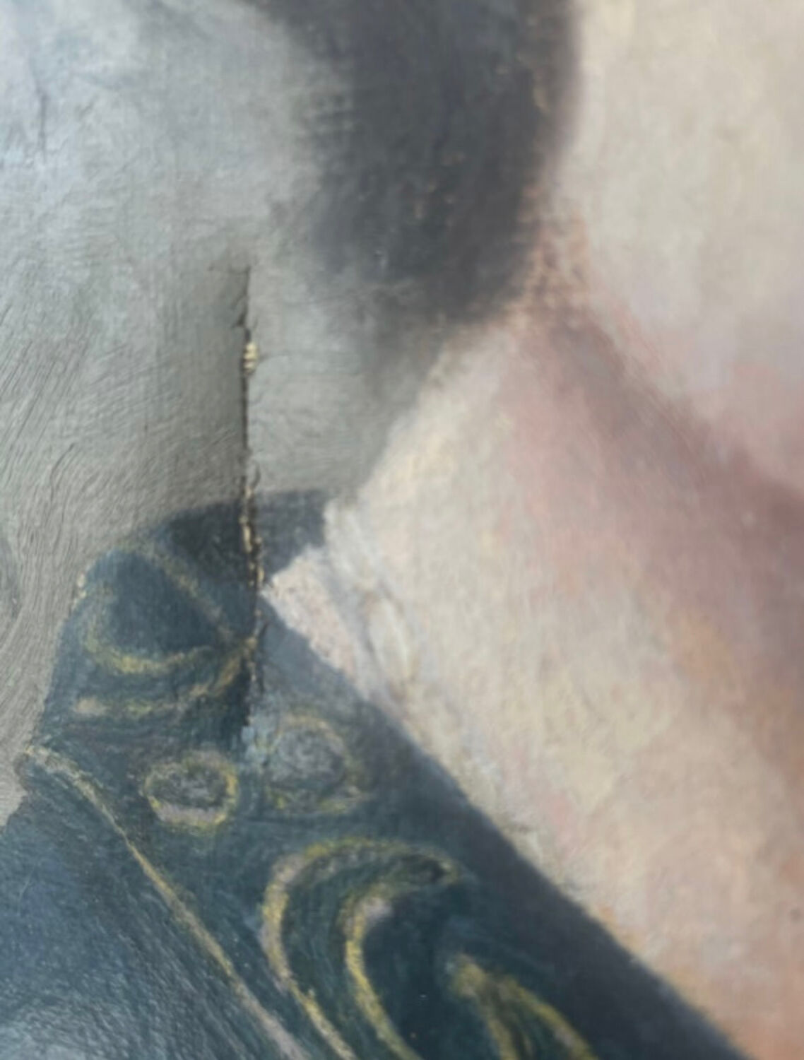 Portrait of a lady oil on canvas With Wooden gilded  frame signed 1928