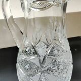 Large jug/water pitcher in finely cut Bohemian crystal. Sophisticated starry/brass patterns. Boho-Chic style