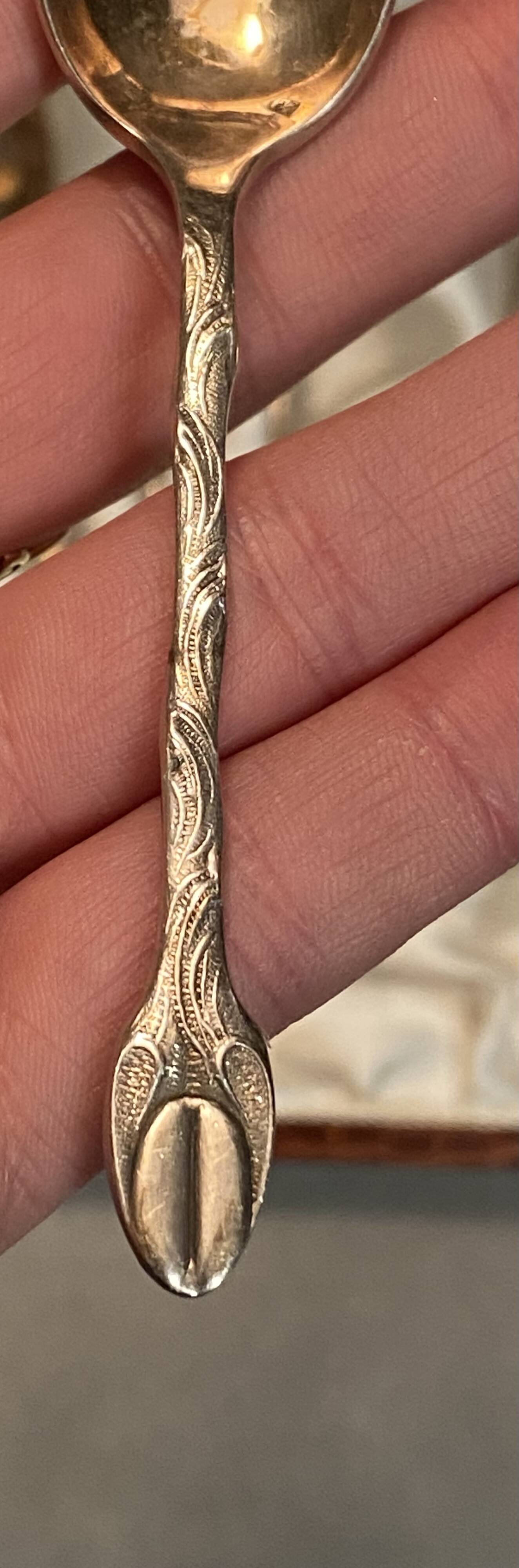 12-piece teaspoon set