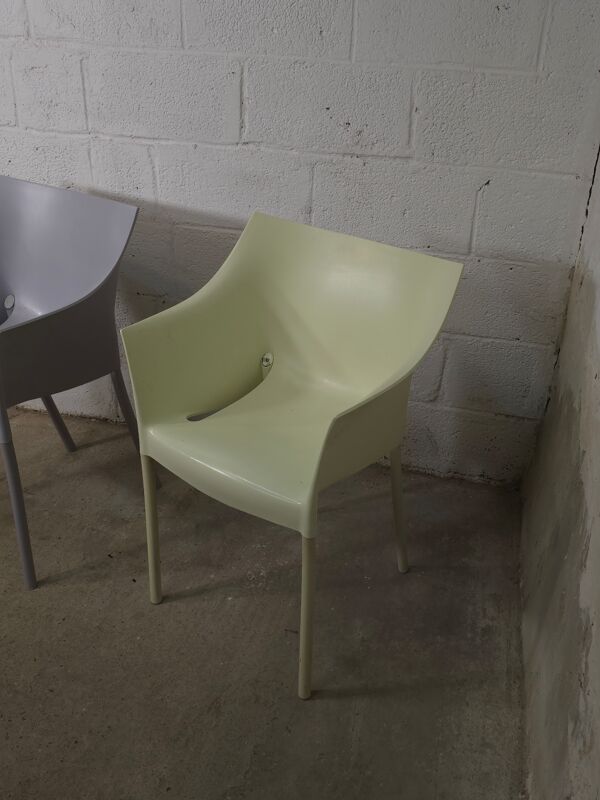 Paire de chaises petits fauteuil Kartell Dr. No Philippe Stark
