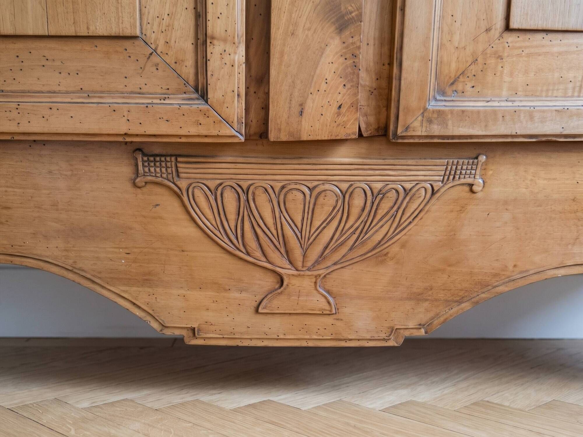 Antique Louis XV wardrobe in solid wood