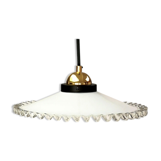 Suspension opaline