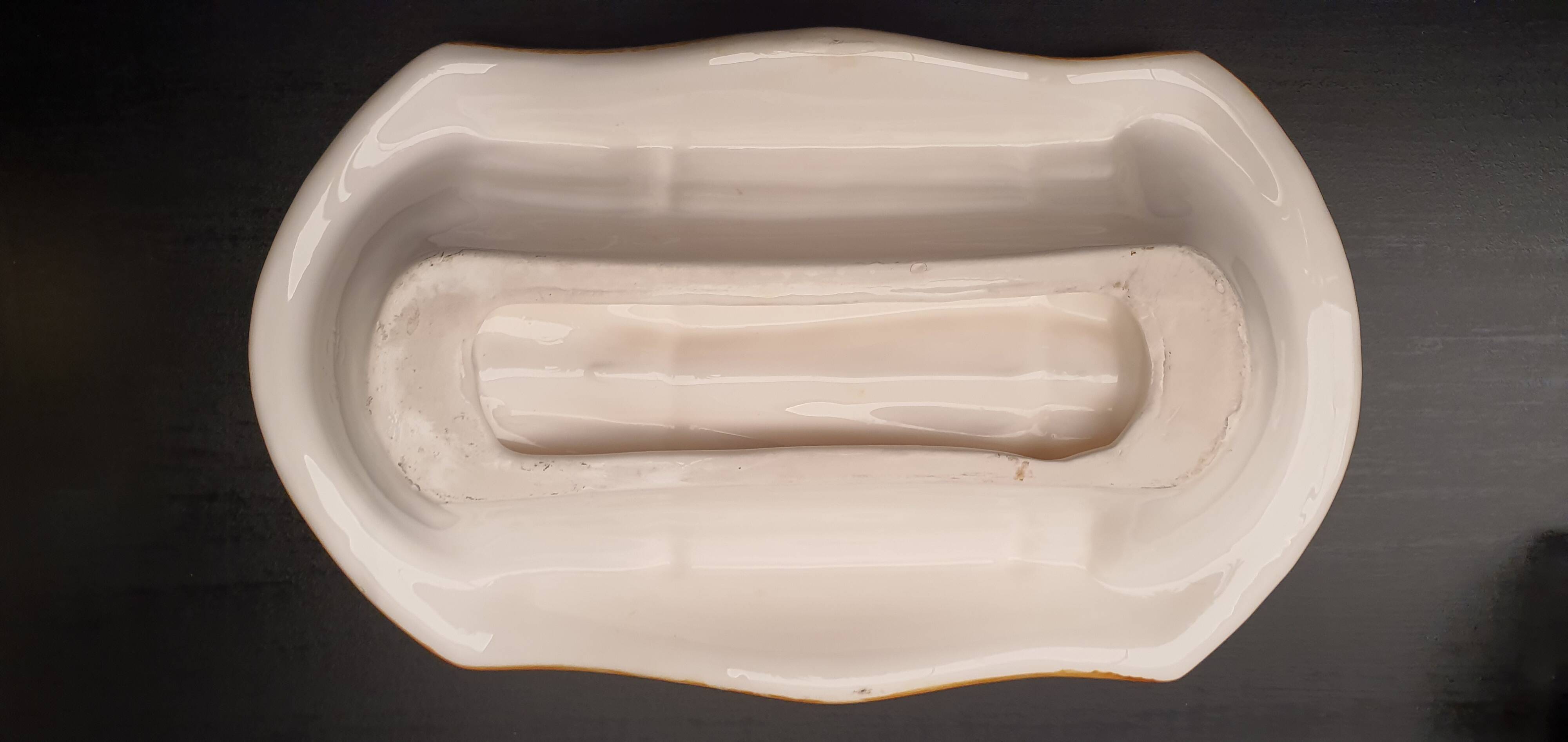 Asparagus dish in earthenware