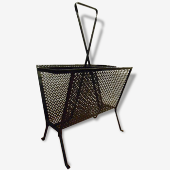 Magazine rack metal