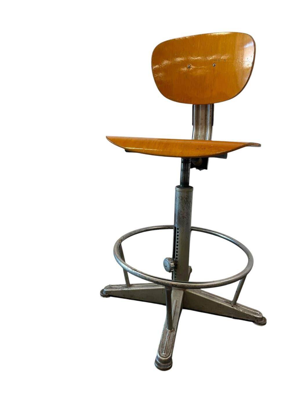 Vintage workshop/office/industrial factory chair