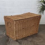 Coffre en osier tressé vintage