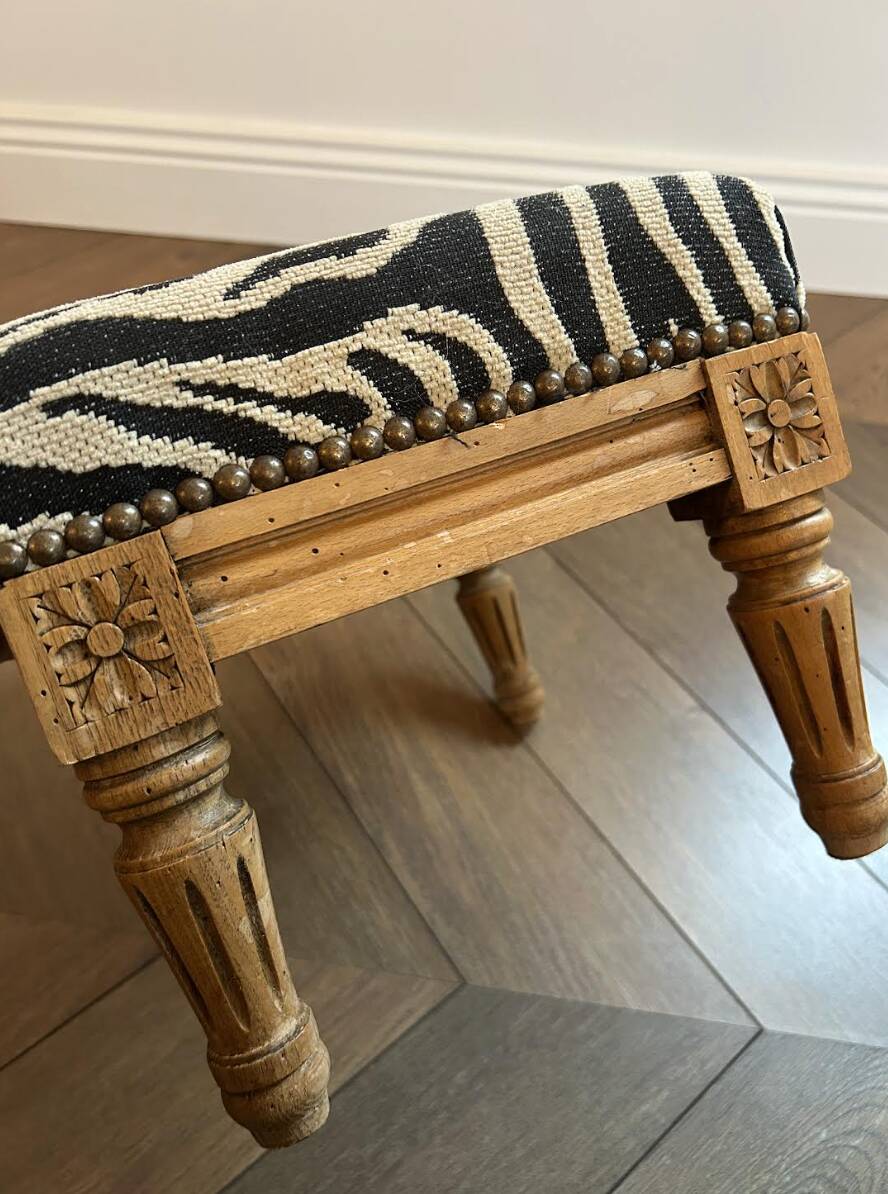 Louis XVI style footrest