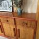 Buffet en bois ornement en rotin
