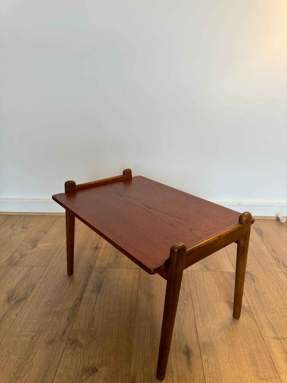 Table d'appoint vintage années 1960 en teck