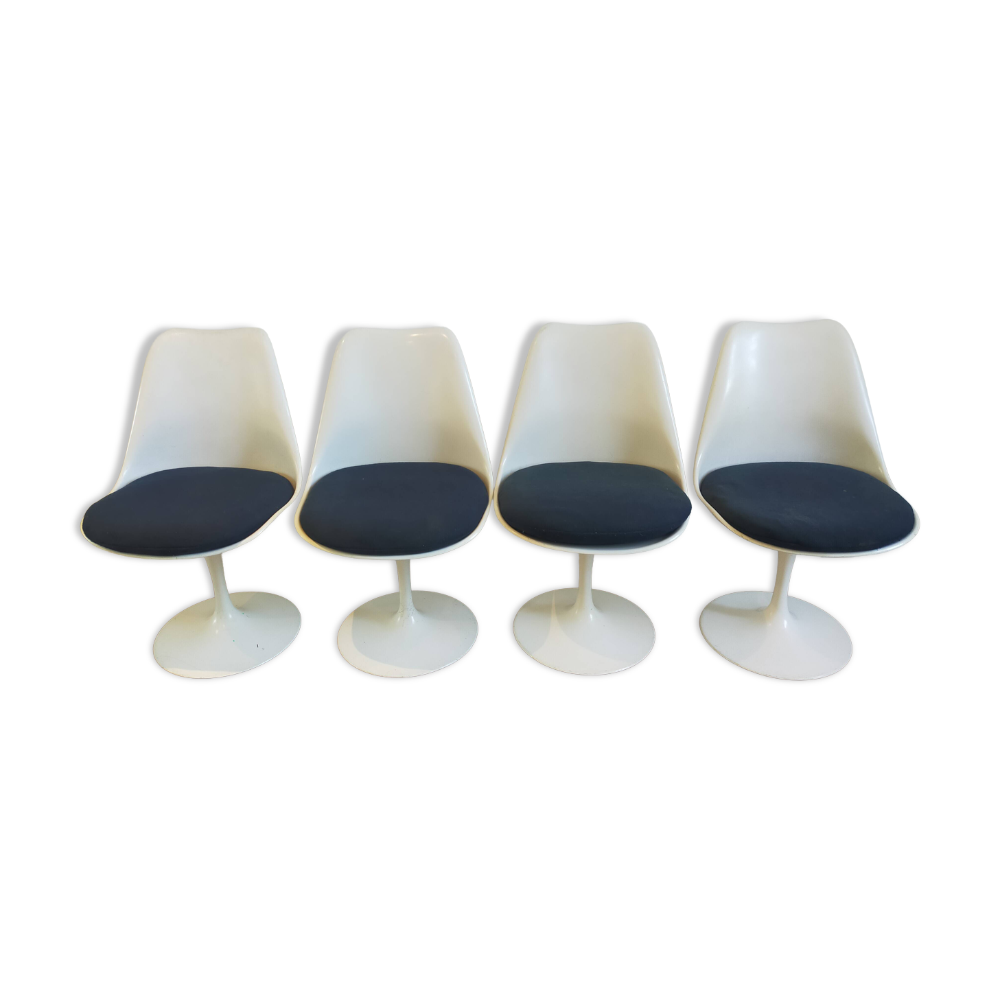 4 Tulip chairs by Saarinen
