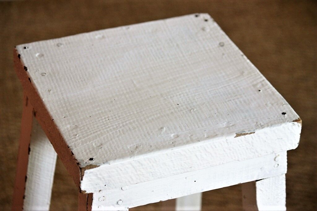 White barstool