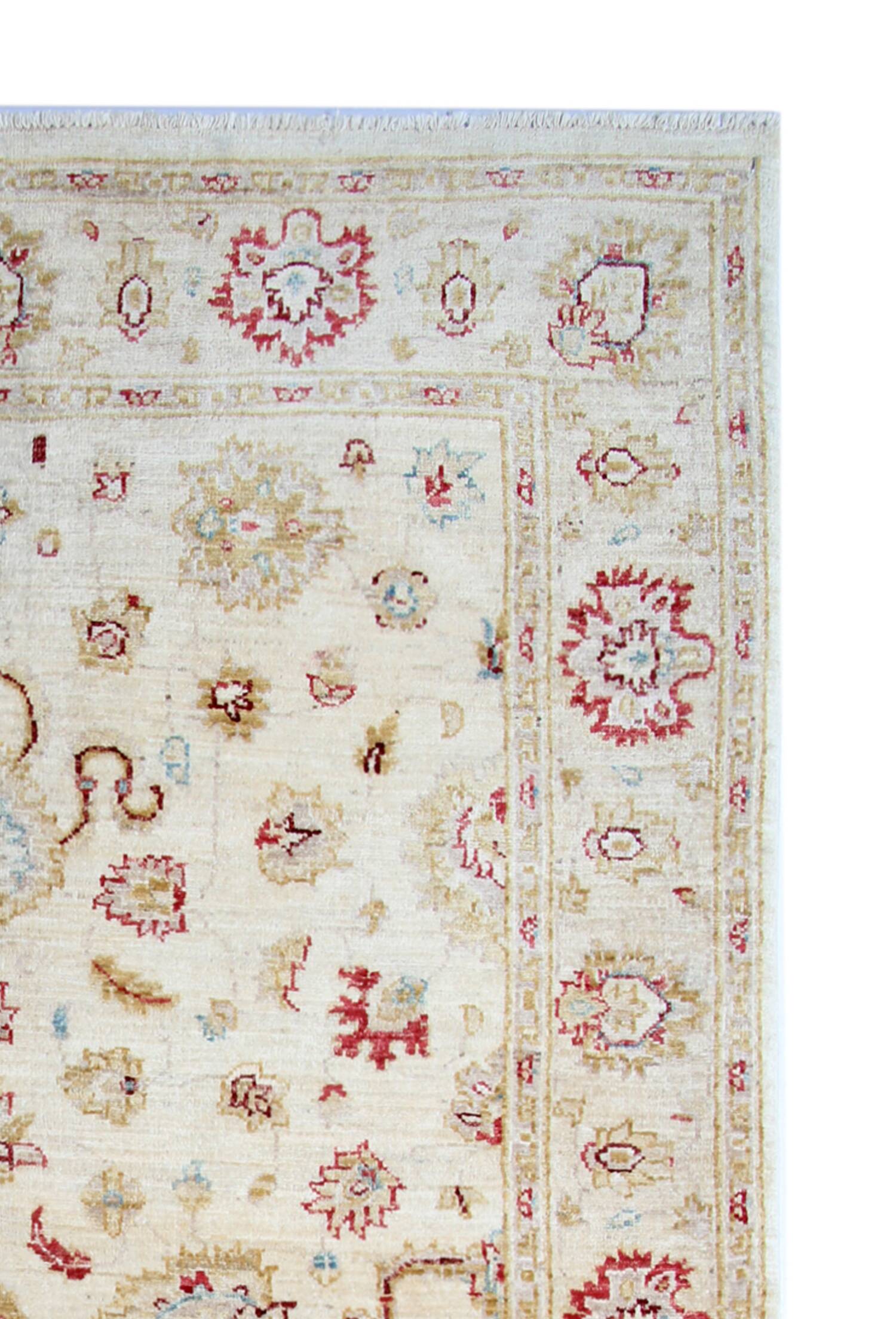 Cream Wool Area Rug, Handwoven Floral Carpet, Traditional Decor 190x128cm