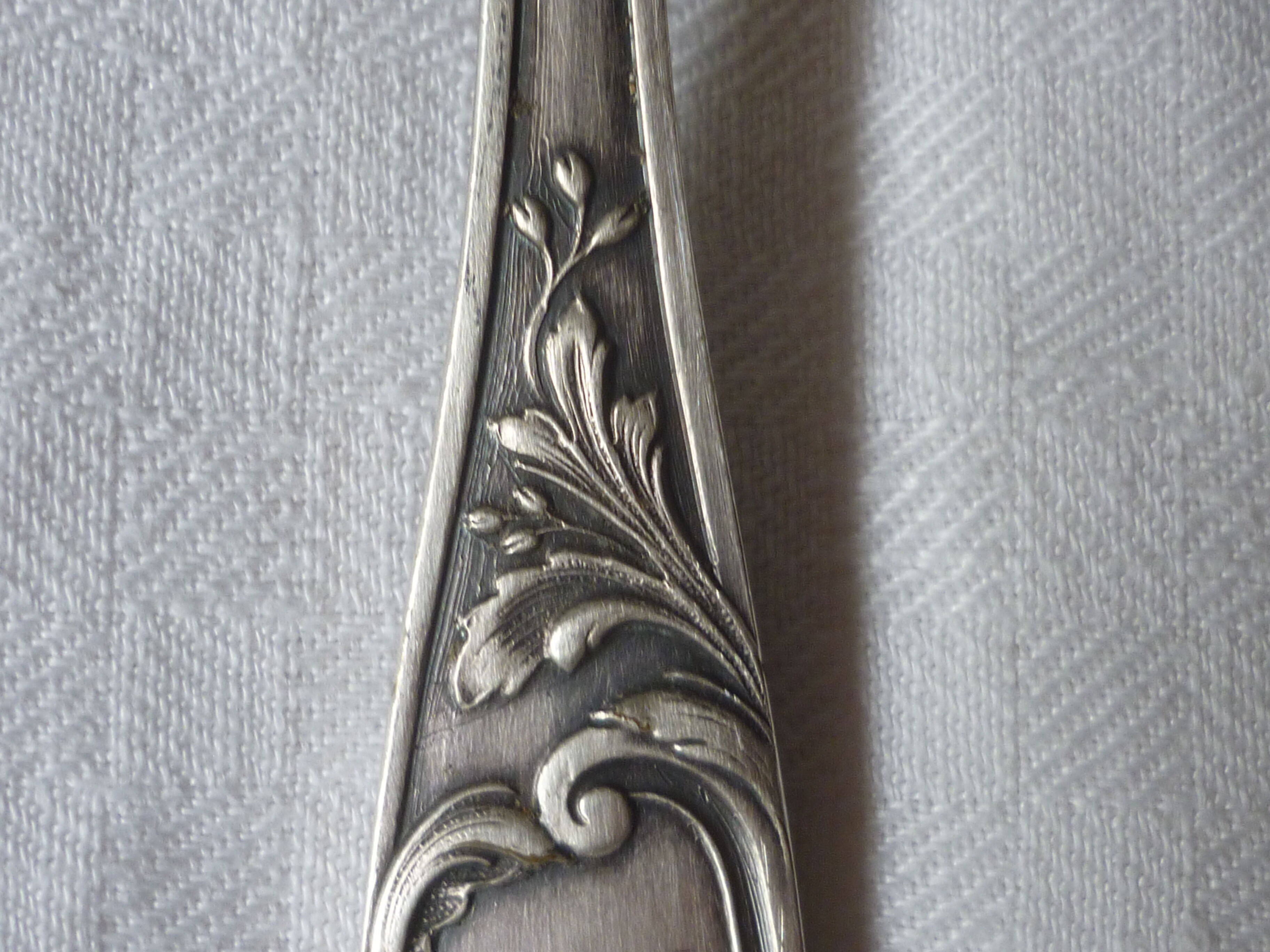 Cailar Bayard silver metal sprinkler