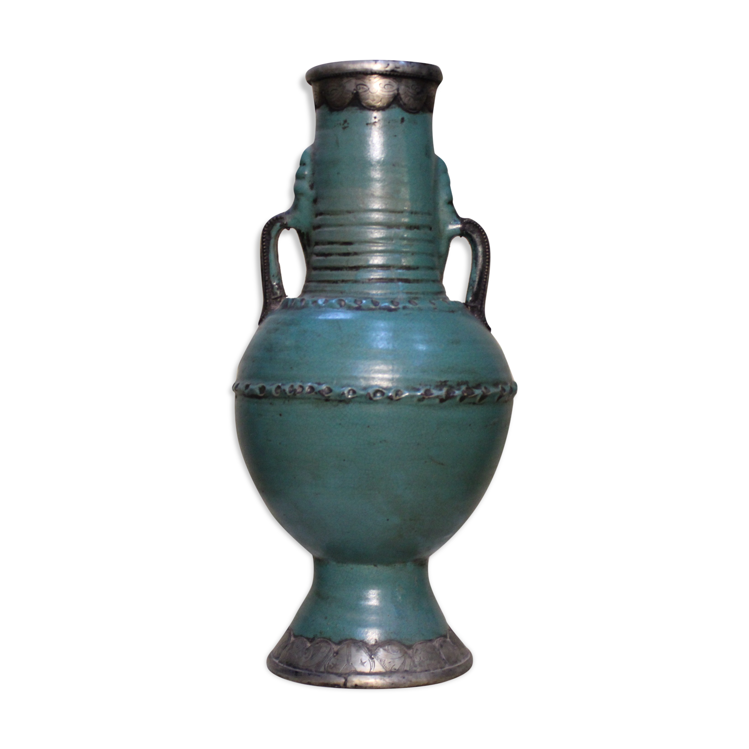 Tamgroute pottery vase