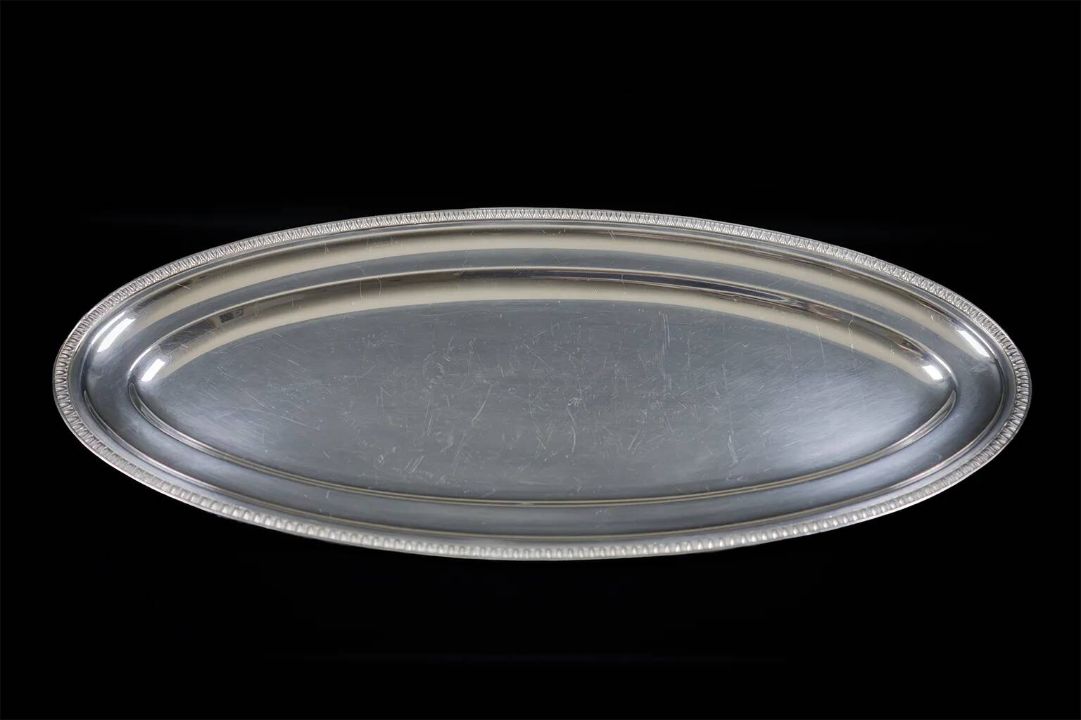 Large oval silver-plated metal serving platter with gadrooned edge – hallmarked