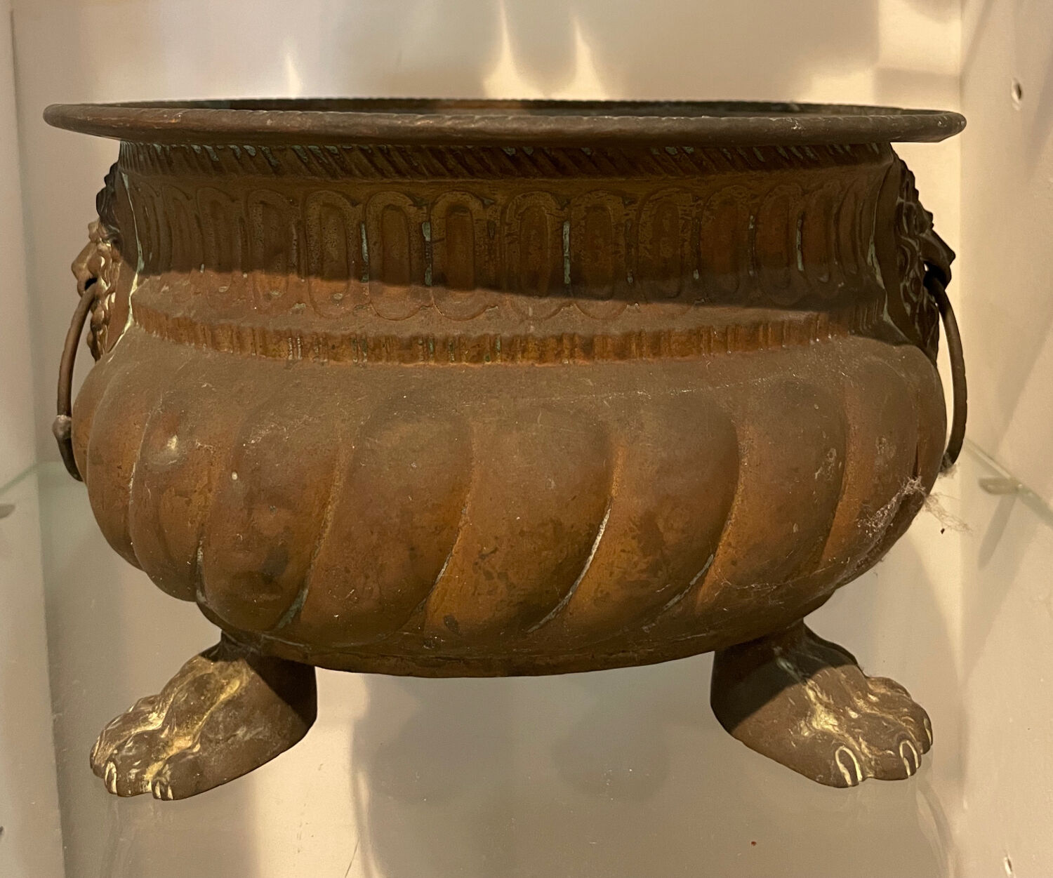 Copper planter with two lion heads, 17th-18th century