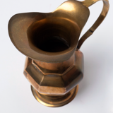 Carafe en laiton vintage