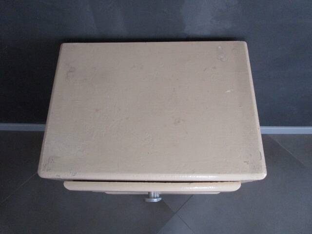 Small 50s sideboard with 4 drawers