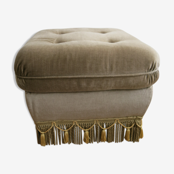 Velvet boudoir pouf with fringes