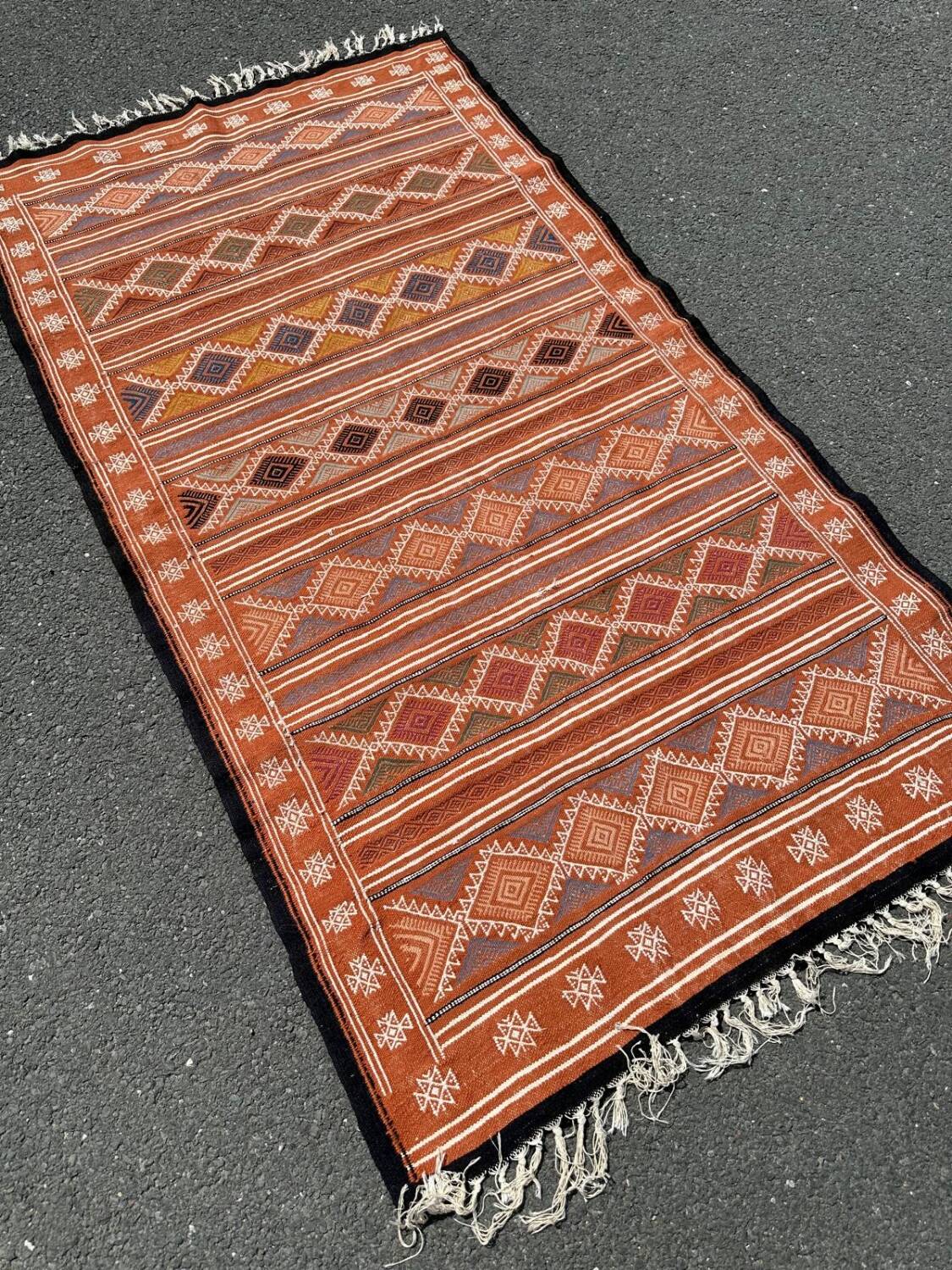 Handmade kilim rug
