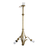 Suspension antique avec des détails dorés et ornés et 3 douilles.