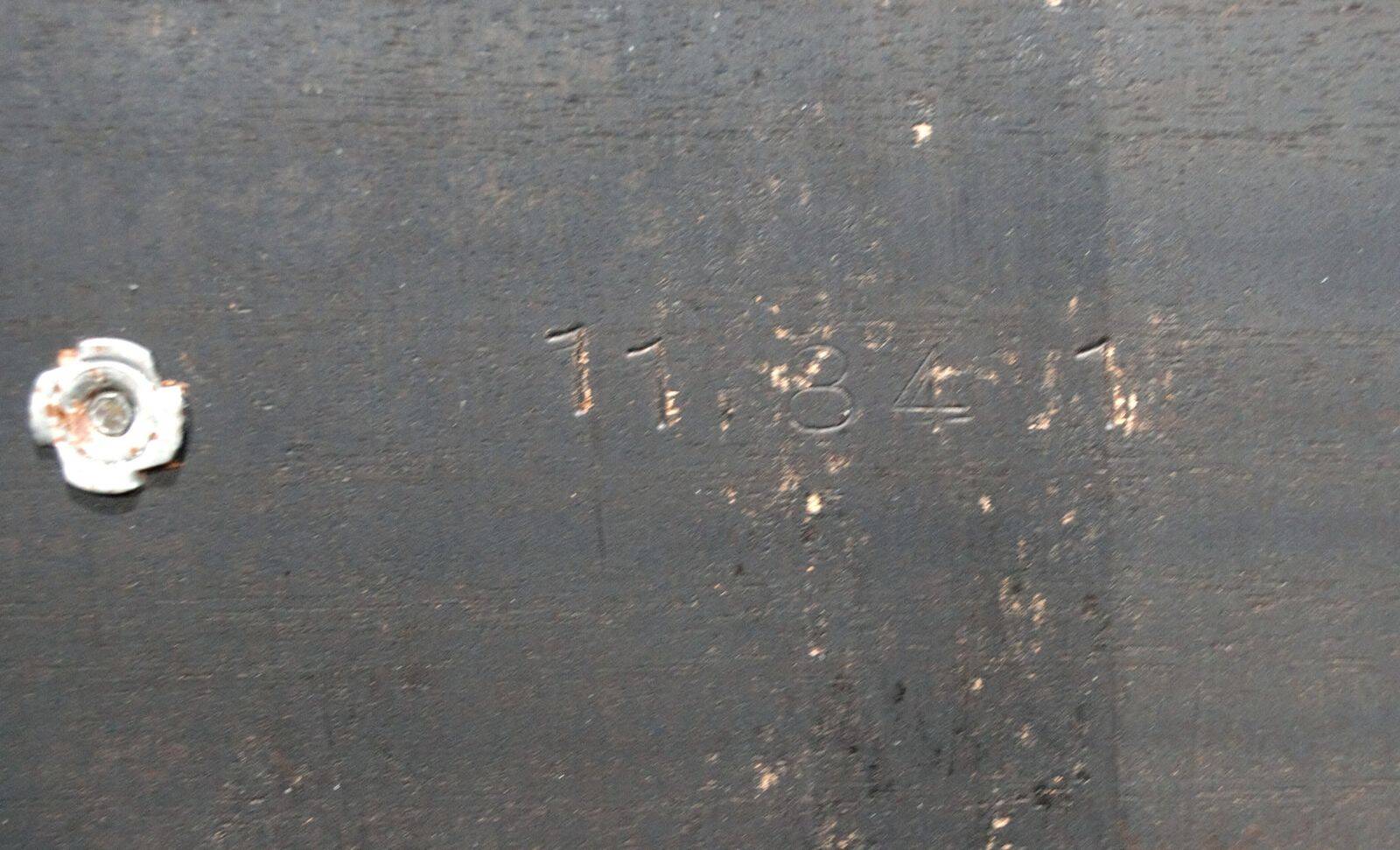 Herman Miller 670 restored version / new leather interior