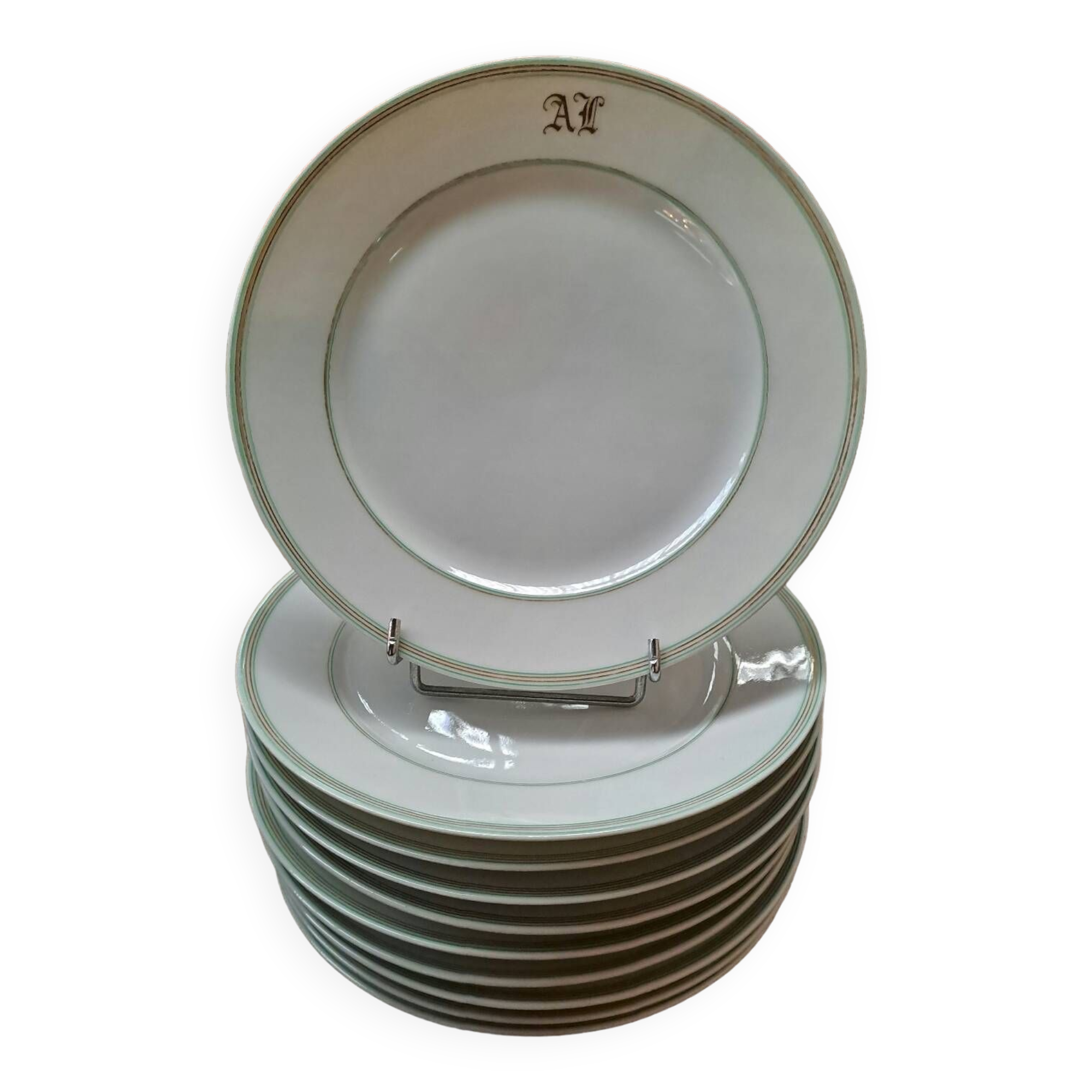 10 Pillivuyt porcelain dessert plates