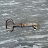 Charles X Cchest of drawers in Cedar Magnifier circa 1830