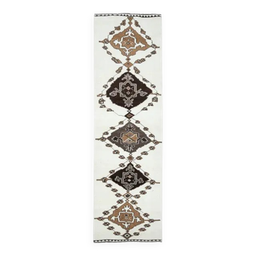 Tapis de couloir turc Oushak vintage fait main en laine et coton blanc