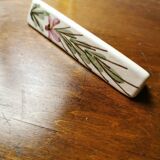 Earthenware knife holder