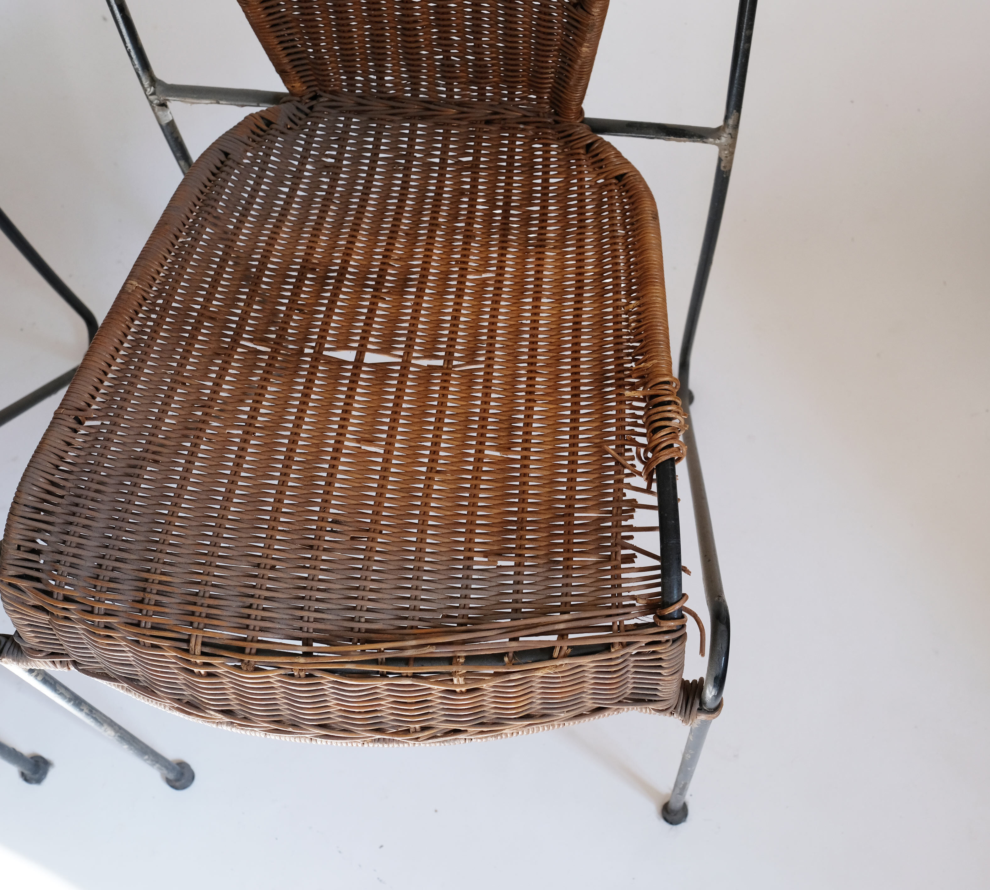 Set de 4 chaises vintage en métal et osier