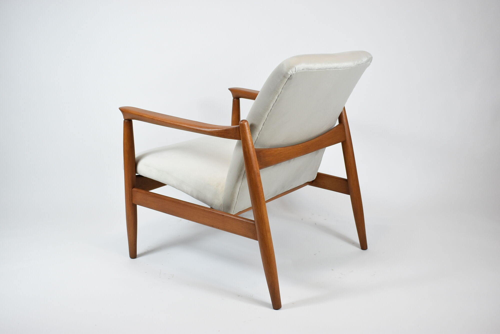 Fauteuil vintage GFM-64 de E.Homa, années 60, velours argenté gris