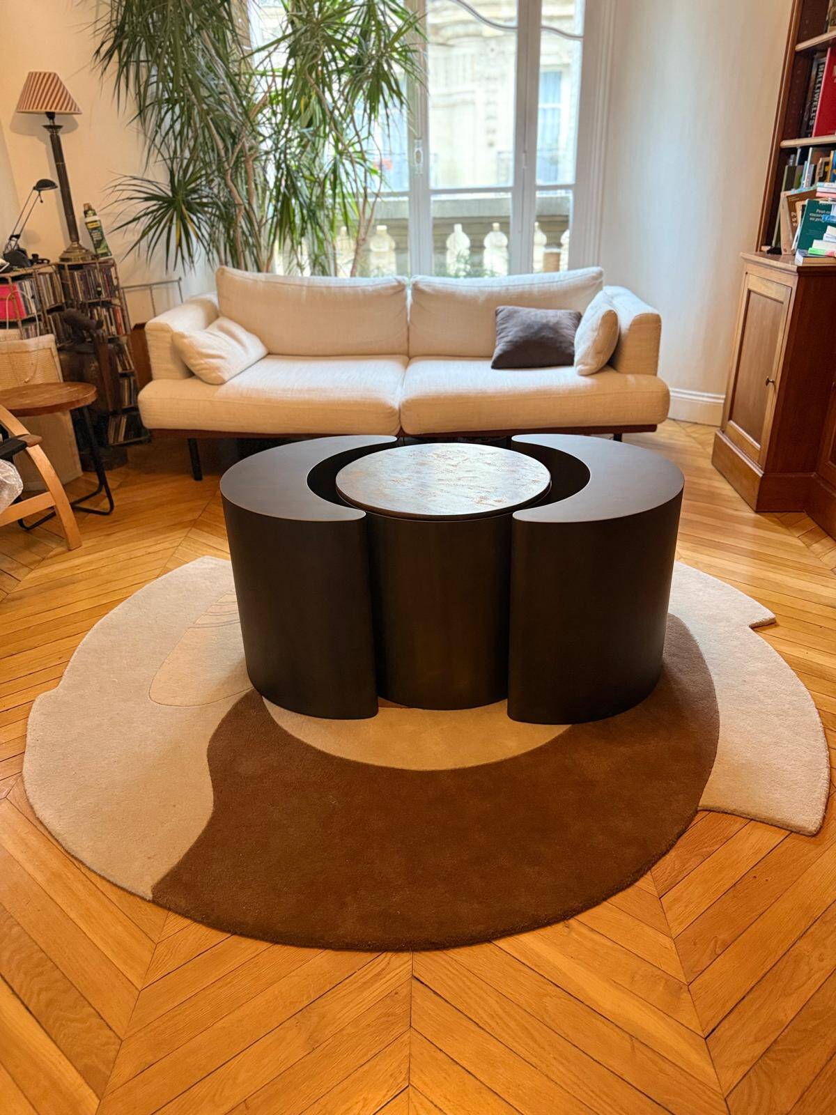 Moon Table - Metal and natural stone