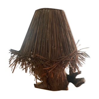 Wood lamp and raffia