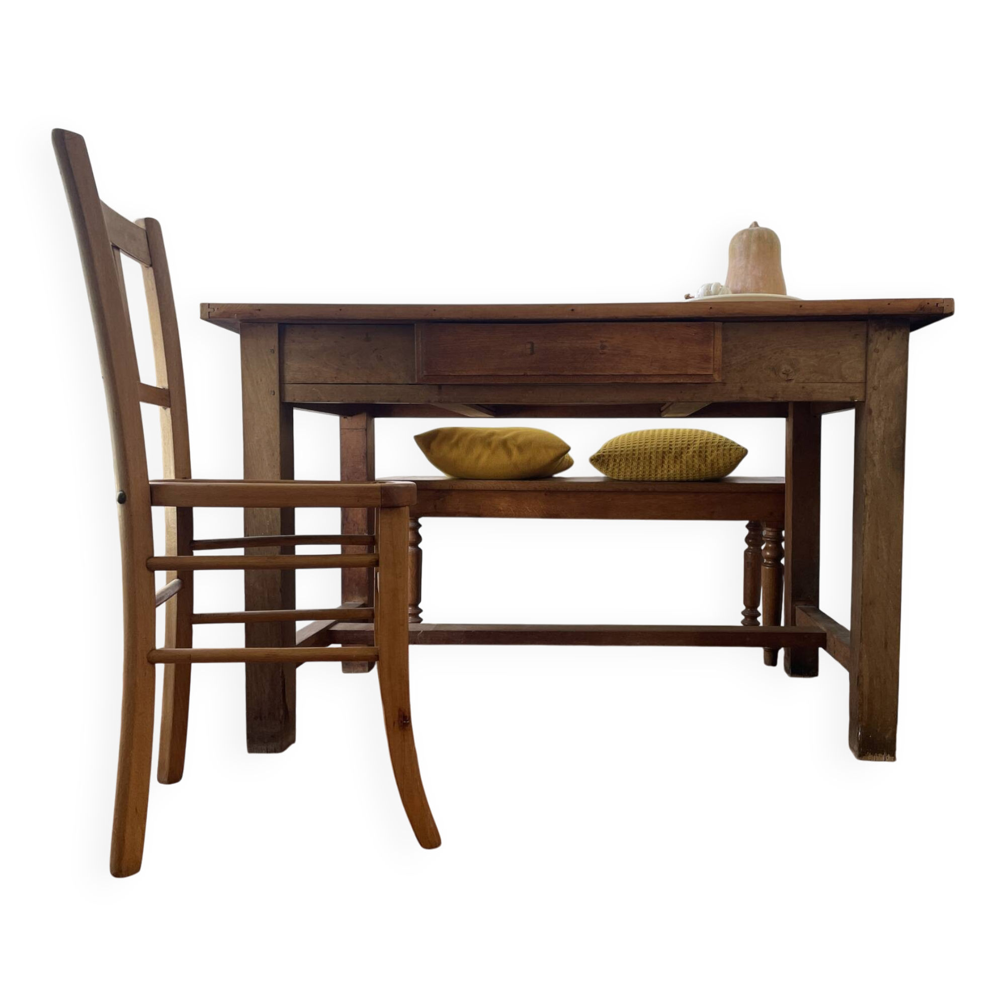Small antique farmhouse table in wood – 120 cm