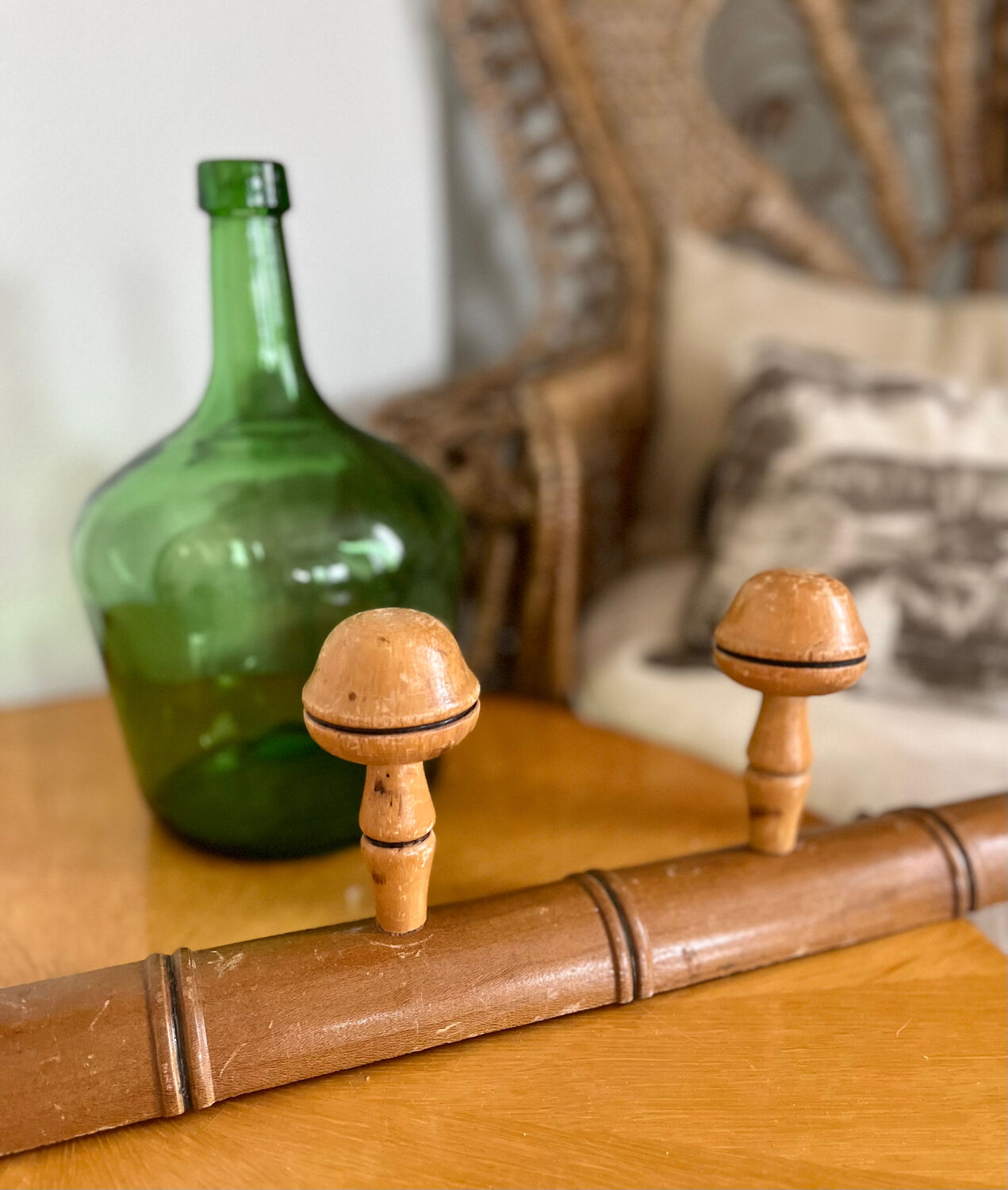 Coat rack hook in natural wood late 19th century