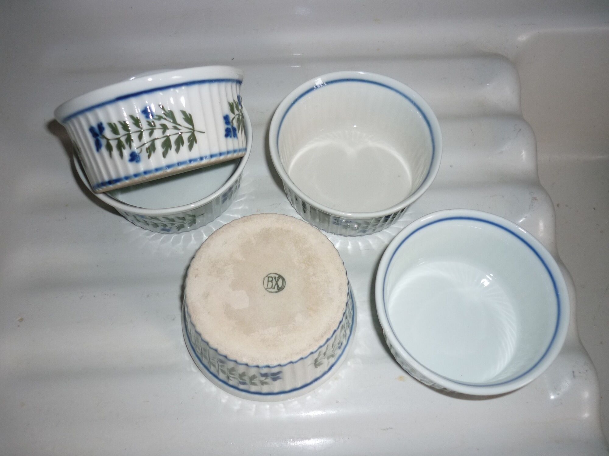5 porcelain ramekins with smoother decoration and blue flowers and foliage