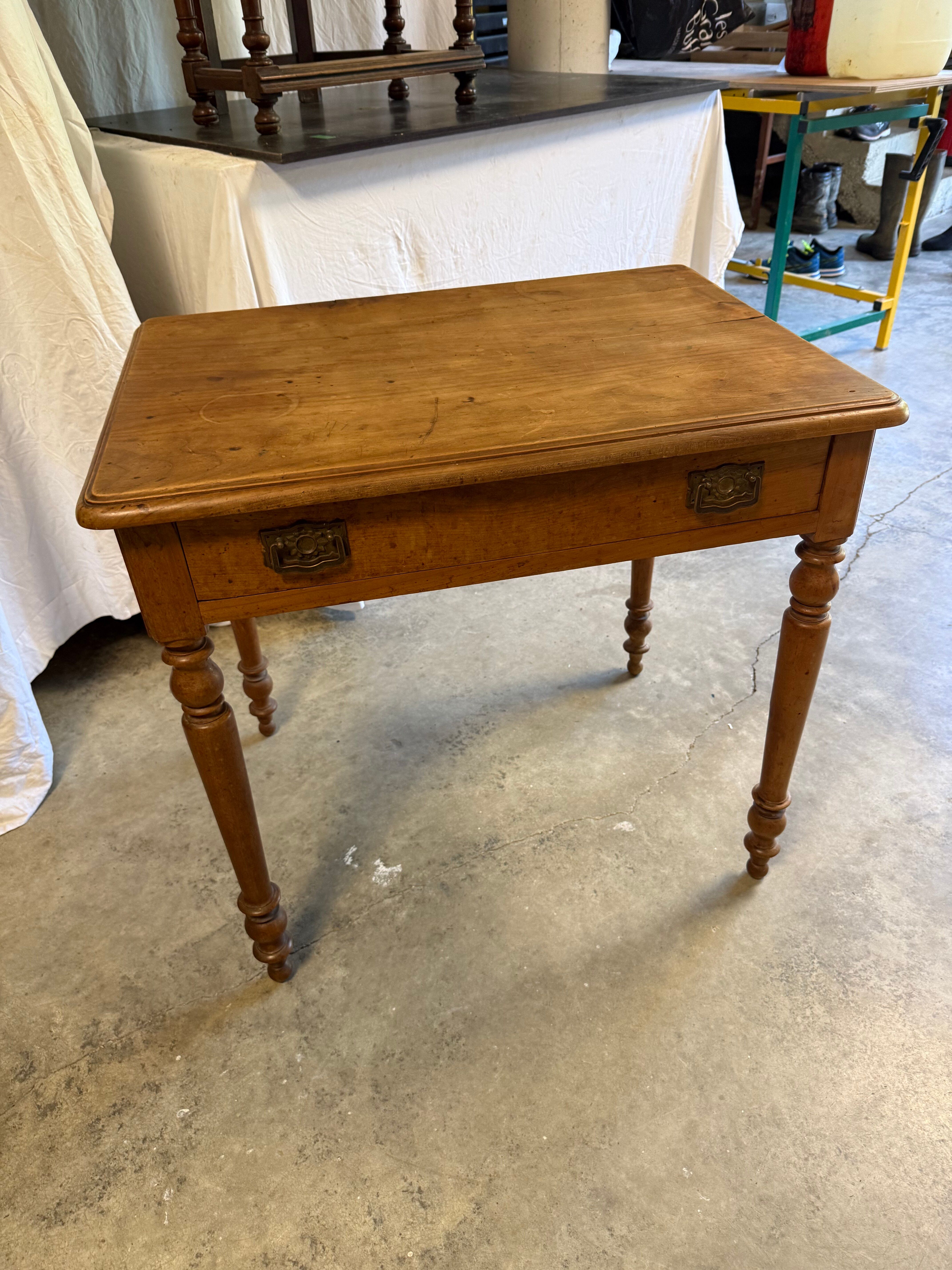 Table bureau