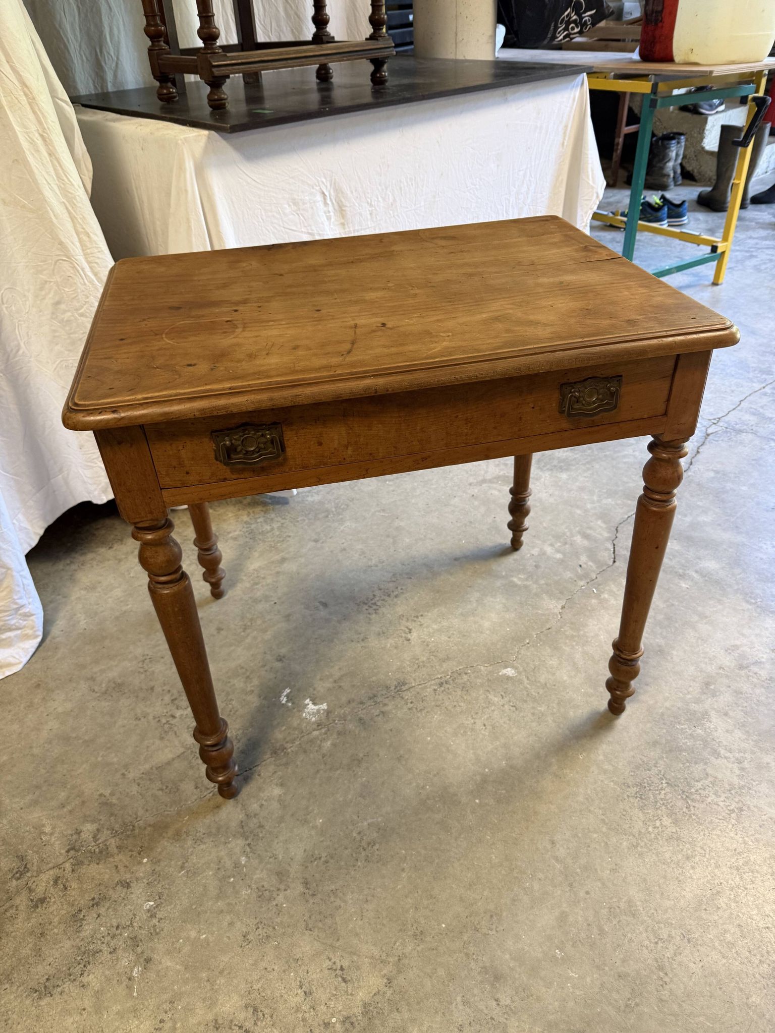 Table bureau