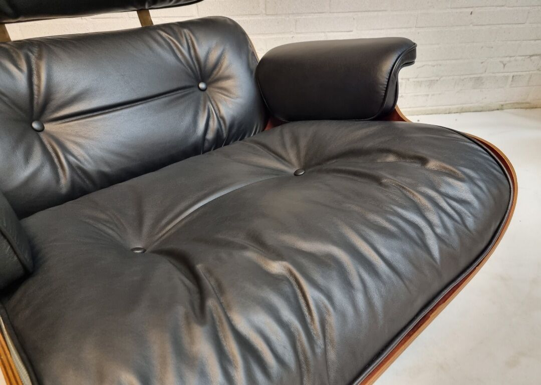Eames Lounge chair & ottoman by Charles & Ray Eames for Herman Miller
