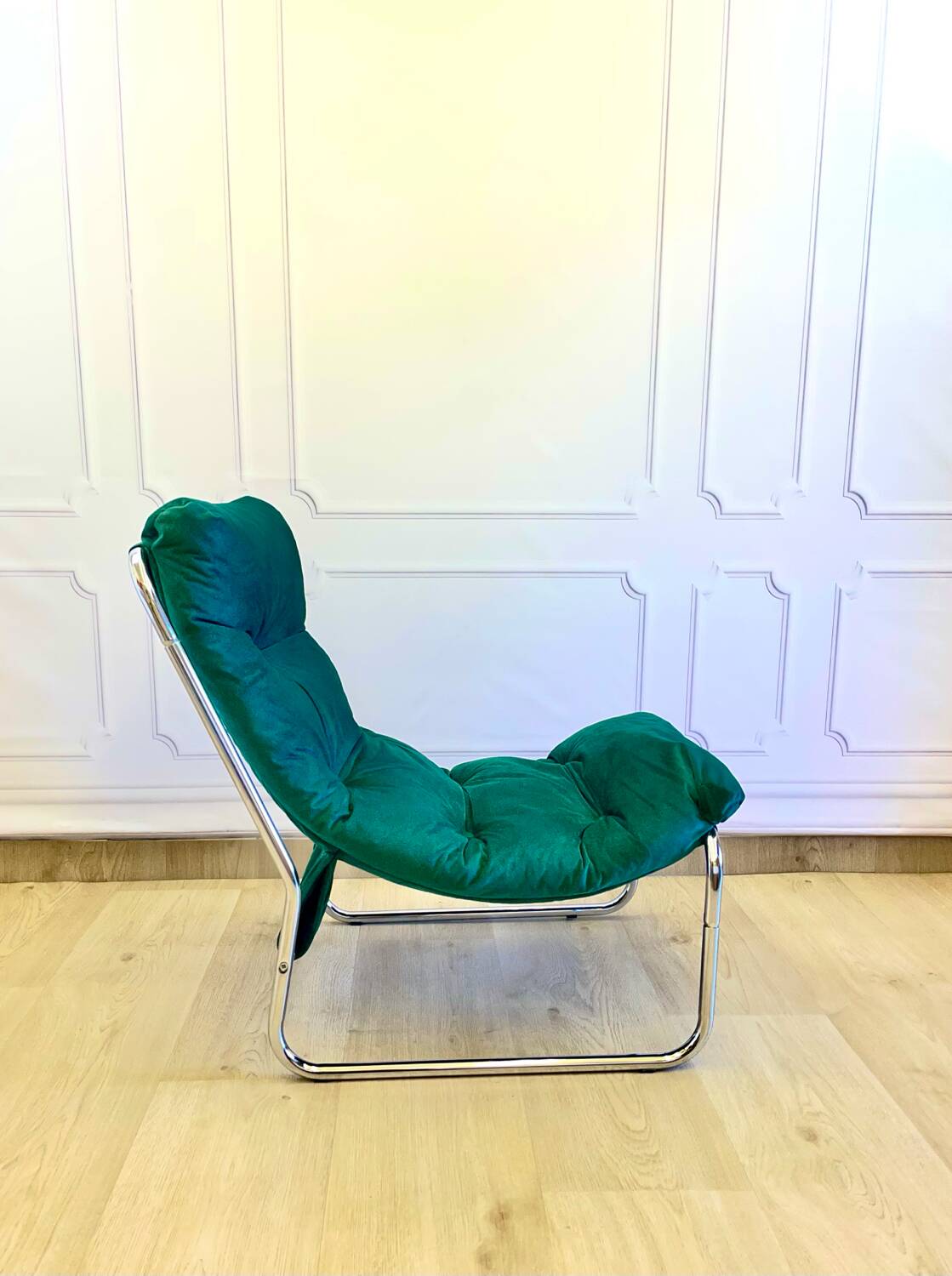 IKEA Pixi vintage green velvet armchair – Scandinavian retro design.