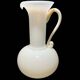 Pichet en opaline
